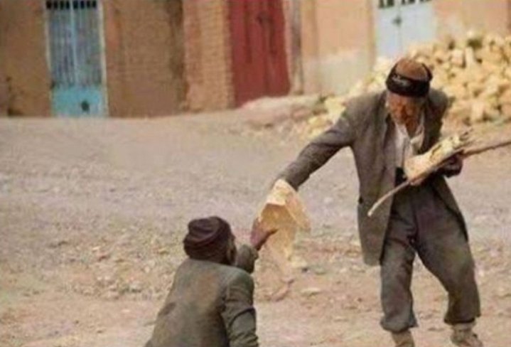 Slook_313's tweet photo. انتظار ظهور نشستن و دعا کردن نیست.
گاهی دستها بهتر از لبها عمل می‌کنند...
مثل دستی که به سوی  نیازمندی دراز می شود..
#برای_پدر_به_عشق_پسر https://t.co/Gt9tFU4e84