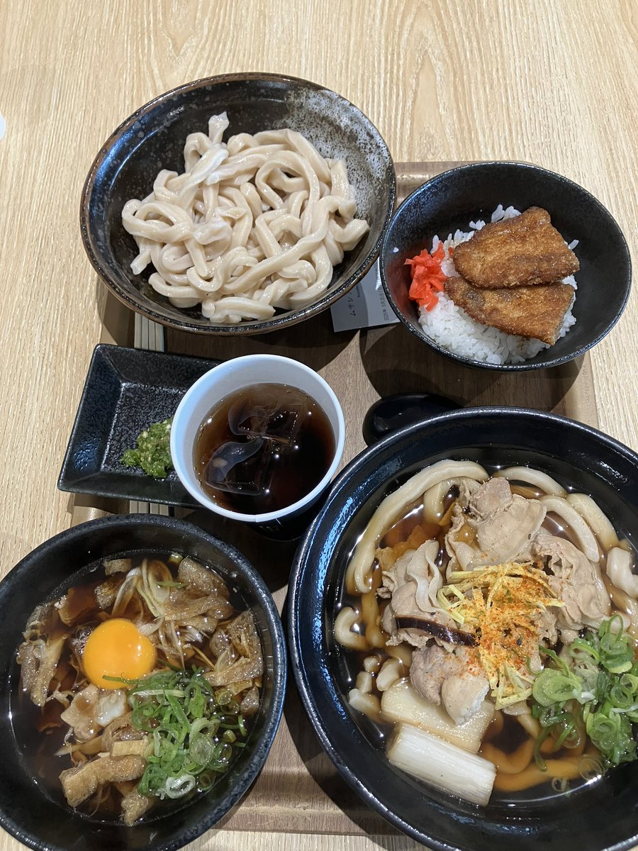 K_k750221's tweet photo. 今日はアウトレットと道の駅へ
ティファールで50%でラスイチのセット買えた😆肉汁うどん麺が太くてびっくりw

旦那さんの現場の近くで、そばの花が綺麗だったから📸 https://t.co/bzXqczaWVZ