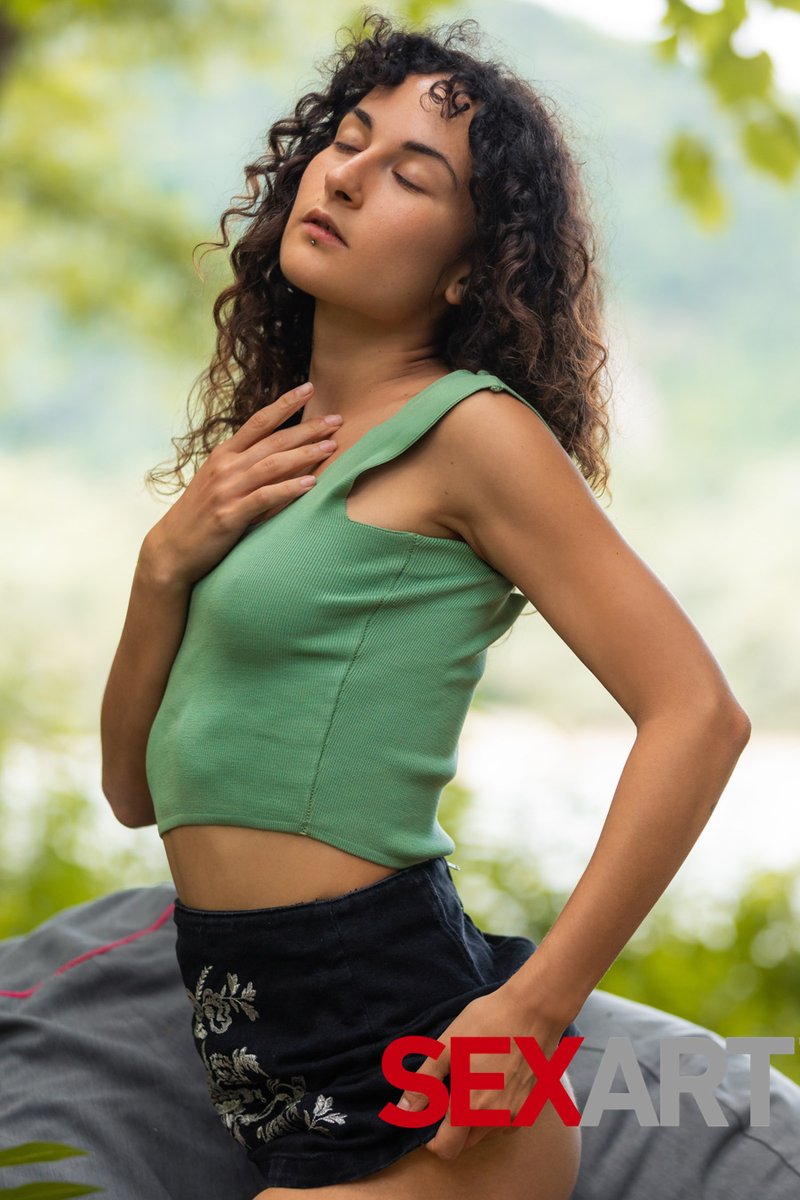 SexArt's tweet photo. If looks could flirt....
#SexArt #MetArtNetwork #AishaVale
Photographer: David Menich @Menichprod https://t.co/ybbCdnWagj