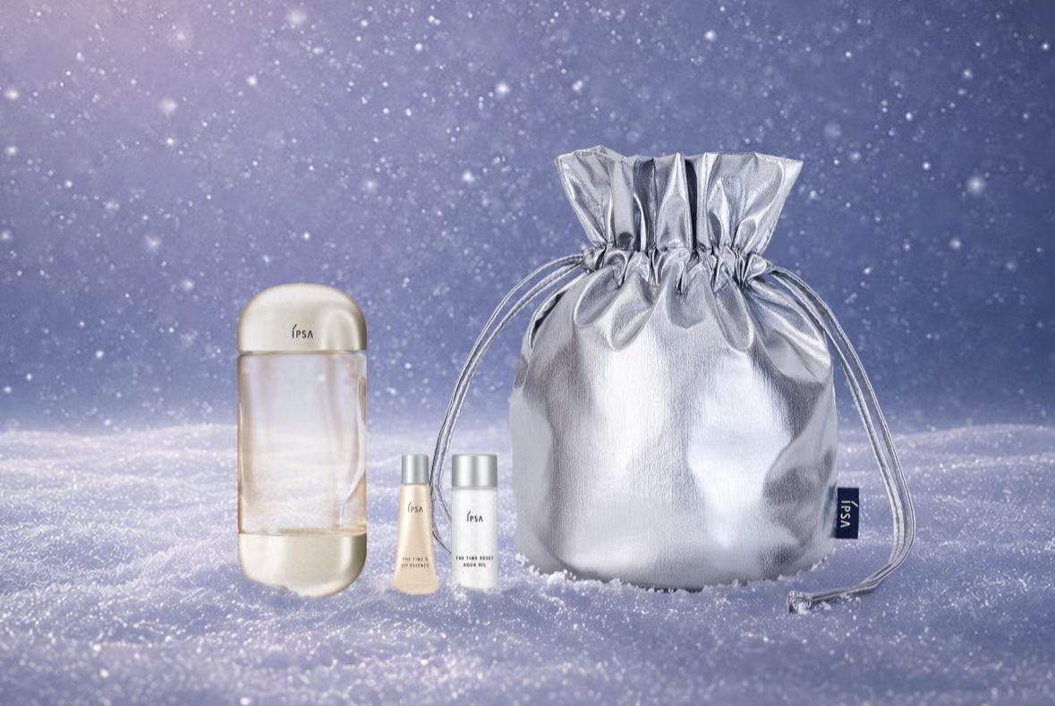 omochi__log's tweet photo. 今年のクリスマスコフレ候補🎅✨
コスデコ、Dior、CHANELあたりも気になる…！あとボビイブラウンの解禁も楽しみ。

ちなみに私はテクニックが必要そうなカラーのアイシャドウは買わない派です🥹

デイリー使いできるもの重視！ https://t.co/fPP3kqkyPc