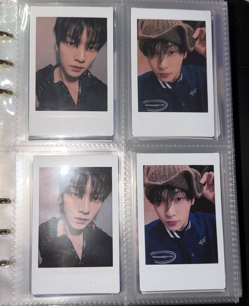 eomo_1205's tweet photo. 근데 이거 콘서트장에서 파는거랑 나중에 온라인으로 푼거랑 프린팅 다르더라 나도 최근에 정리하면서 앎
현장에서 팔던게 좀 더 웜 한느낌 https://t.co/h4b5WsrlUT