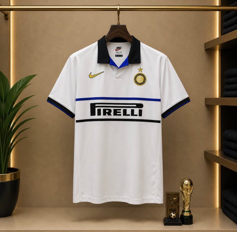 ConcheloJerseys's tweet photo. Retro jersey 

25k https://t.co/S38TEFNFok