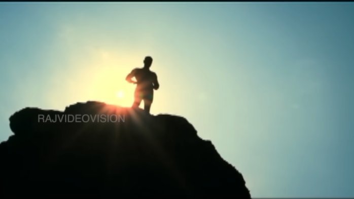 noughtseven_'s tweet photo. சீயான் பண்ண ஸ்டன்ட்டெல்லாம் லிஸ்ட் போட்டா இந்தியாலயே எந்த ஹீரோவும் அவர் கிட்ட கூட வர முடியாது.. 

அவர் பண்ண ஒரே தப்பு.. தண்டத்துக்கு ஒரு PRO வச்சிருந்தும் இதெல்லாம் பப்ளிசிட்டி பண்ணாம விட்டதுதான்..  

@Chiyaan https://t.co/bZaW6V1g8d