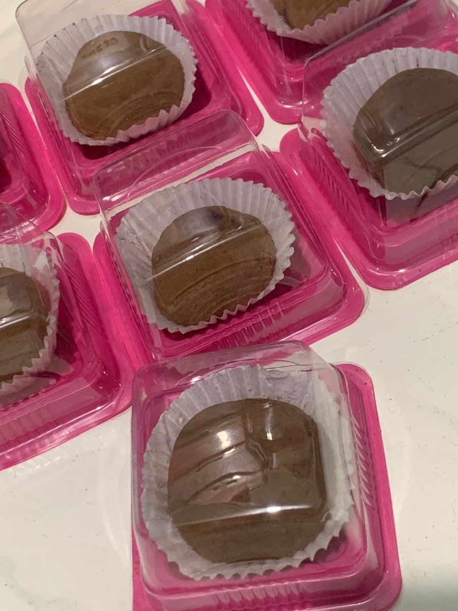 notseisapi's tweet photo. HELP RT

open po dubai chewy cookie 18k

pakai kunafa/kataifi asli (BUKAN BIHUN YACH), pistachio paste nya manis dan gurih, ukurannya juga lumayan gede yaa😍 yuuuk diorder, pengiriman dari daerah jakarta timur, utk luar kota bisa kirim pake ekspedisi dan bisa oyen 😚💗 #zonauang https://t.co/5uIZwzQNjY