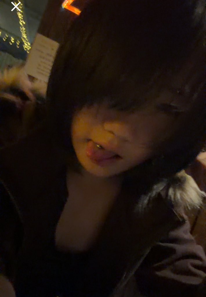 TianYuvia's tweet photo. Swipe right to check out my after-school mood. https://t.co/ua8Dt1Ew94