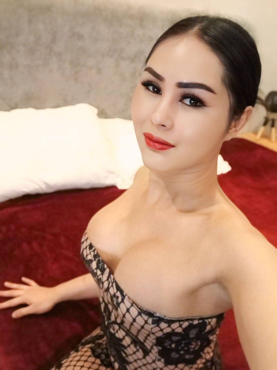 isabxwl's tweet photo. #ladyboy_khobar #ladyboy_dammam
#saudi https://t.co/7py4trKZVn