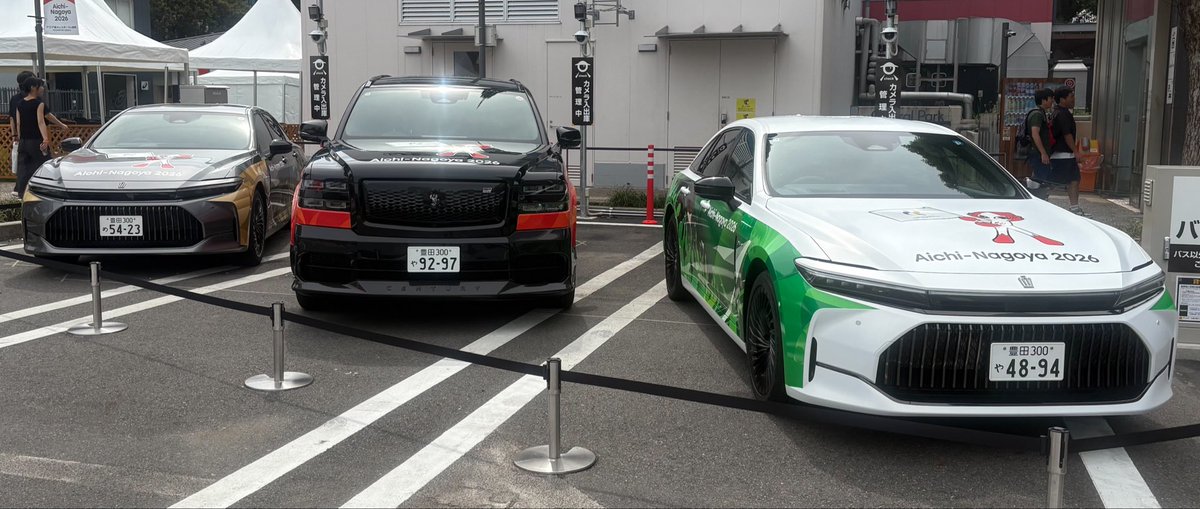 _nunu_625's tweet photo. 栄の久屋大通公園とオアシス21がアジア競技大会1色だった！！かっこいい車が展示されてて写真撮ったよ～🙌 https://t.co/TI8r6gXHO8
