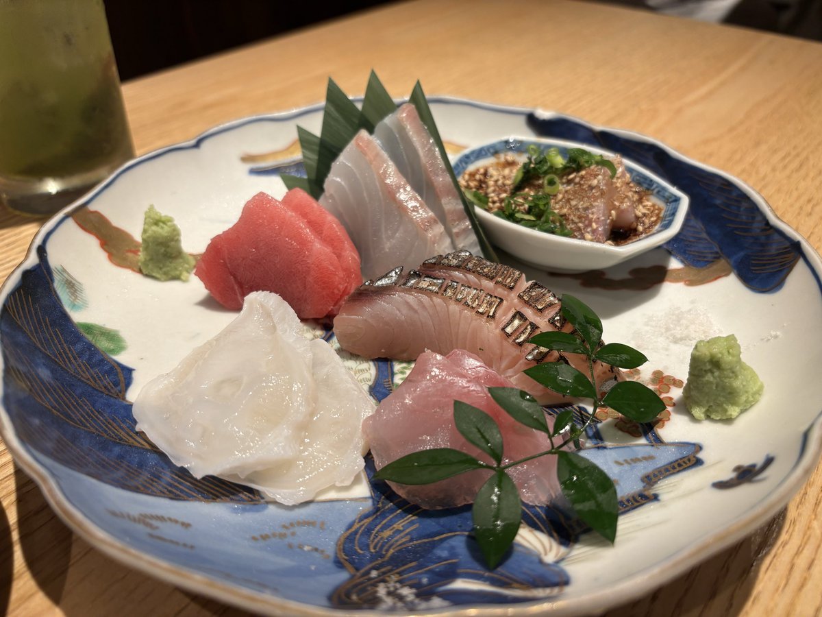 FeelingPay's tweet photo. 昨日の酒田の居酒屋さん。
シルバーウィークも休みなく働く身体を癒すべく…いや、冗談抜きで今年1番美味しかったかもしれない。
また行きたいなー、予約取れなそうだけど🤤 https://t.co/Az5jWHTtHR