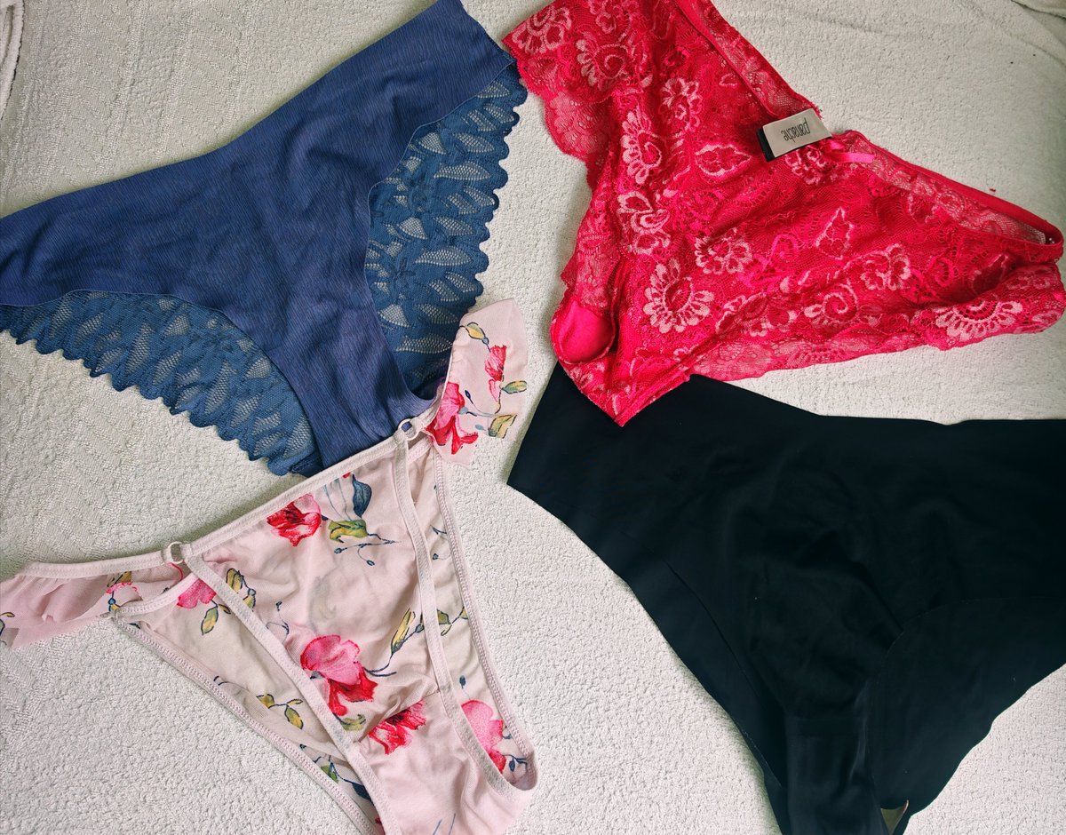 Fallonsr45's tweet photo. New listing just dropped 🖤 4 pairs. You pick. Then you tell Me how long I wear them for. Yes, really. Link in bio — go read the rules before you DM Me, I'll know if you haven't 😒

#wornpanties #pantiesforsale #usedpanties #pantyselling #wornitems #knickersforsale #ukseller https://t.co/QnGoZzpSdy