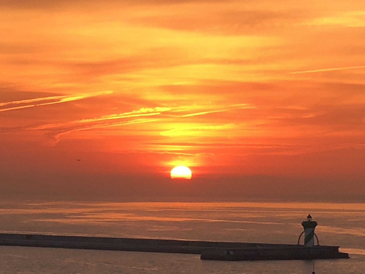 jeffsheehan's tweet photo. Good Sunday Morning!!     "Your morning or day may not be filled with sunshine and the road not as straight as you'd like. Embrace the good and cherish each moment, as time is fleeting." - #Jeffs #Quote  #JeffSQuote #GoodMorning #SundayVibes #SundayMotivation  #ThinkBigSunday https://t.co/5ncR7iajzU