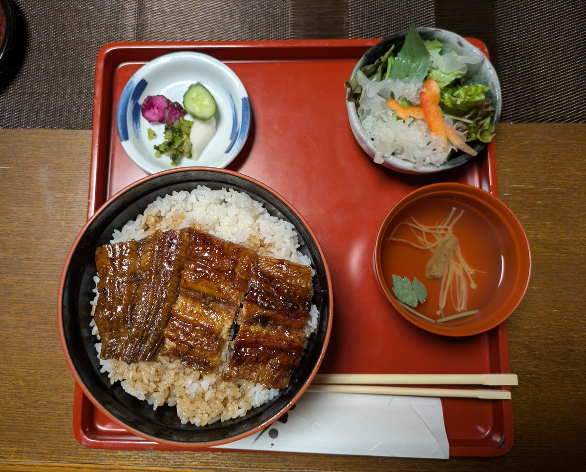 sasadaseya's tweet photo. 贅沢しちゃった
うまかた https://t.co/SZ0BHx5Xzc
