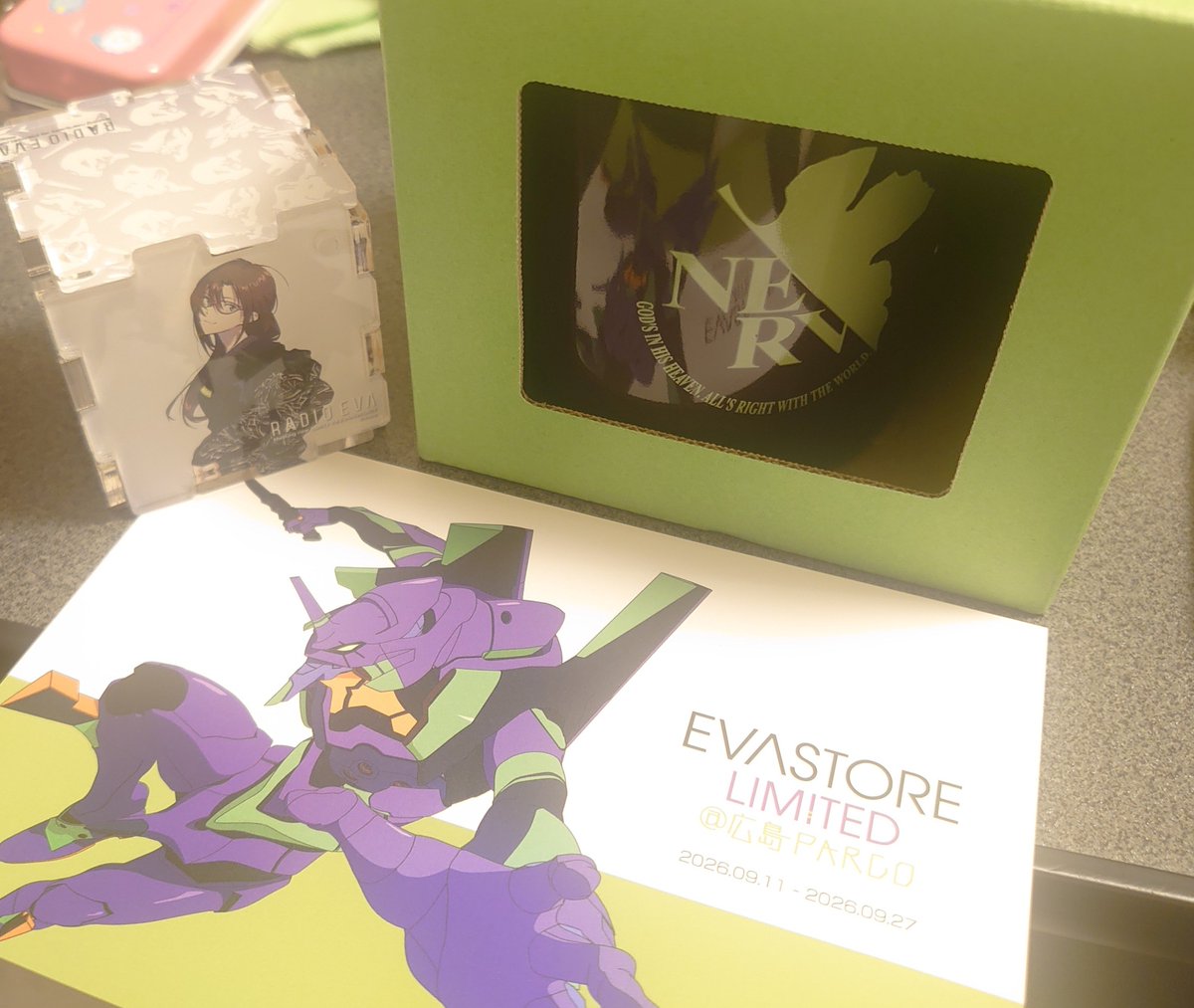 mohhi_07's tweet photo. 推し活最高ですねー！
ルービックキューブのガチャもマリでたし特典も初号機だったし大満足☺ https://t.co/9ALqYpkf8Y