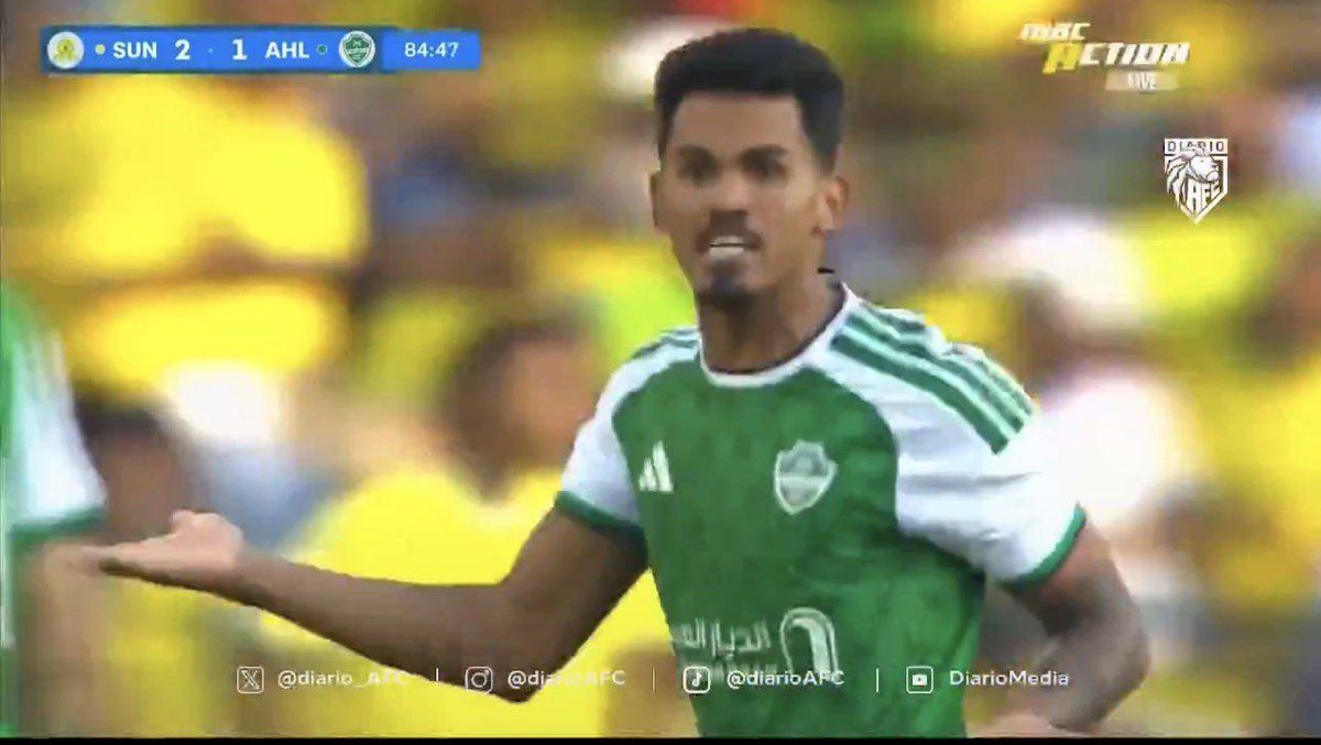 wev7n's tweet photo. شي يشبهني وانا اتابع العفن الكروي 
انجنيت وارتحت - https://t.co/45Bggis20k