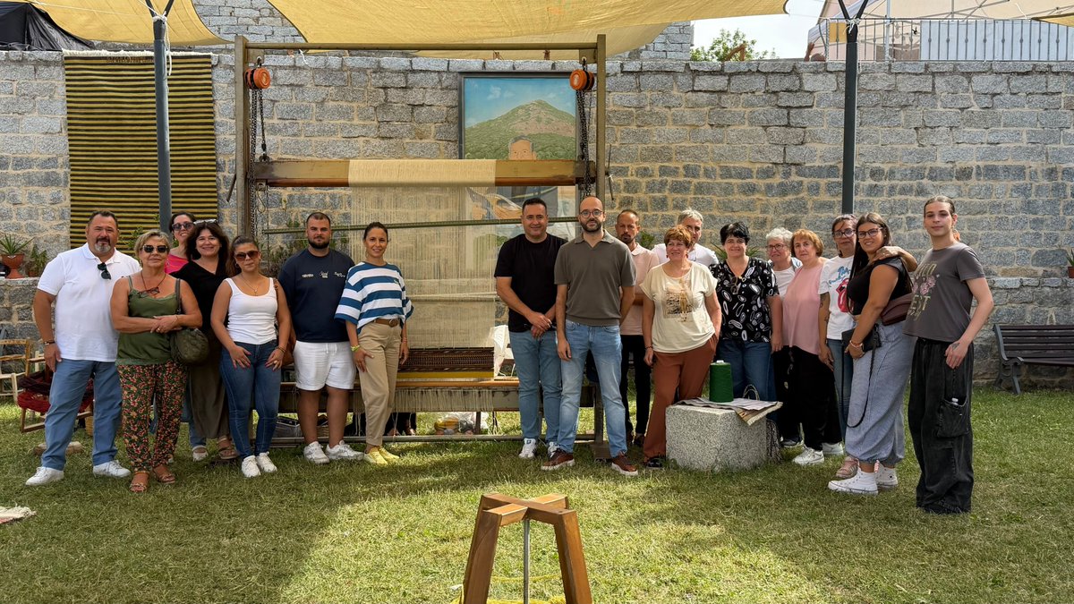 dipualba's tweet photo. 🧶🙌🏻 #Alcaraz y #Sarule (Cerdeña) han estrechado lazos este fin se semana en un acto de #hermanamiento en el marco del proyecto europeo ‘Trame Gemelle – Twin Looms’ 🧵🧶🫧🪡, con la tradición textil como protagonista y el apoyo de la #Dipualba 😍😍.
🌐 https://t.co/ZKH6vxV7vf https://t.co/GG8H5JO5m3