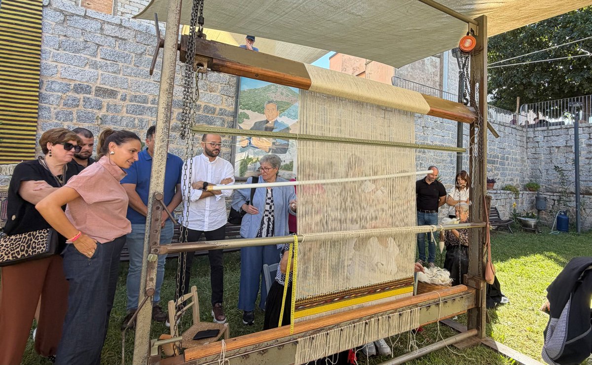 dipualba's tweet photo. 🧶🙌🏻 #Alcaraz y #Sarule (Cerdeña) han estrechado lazos este fin se semana en un acto de #hermanamiento en el marco del proyecto europeo ‘Trame Gemelle – Twin Looms’ 🧵🧶🫧🪡, con la tradición textil como protagonista y el apoyo de la #Dipualba 😍😍.
🌐 https://t.co/ZKH6vxV7vf https://t.co/GG8H5JO5m3