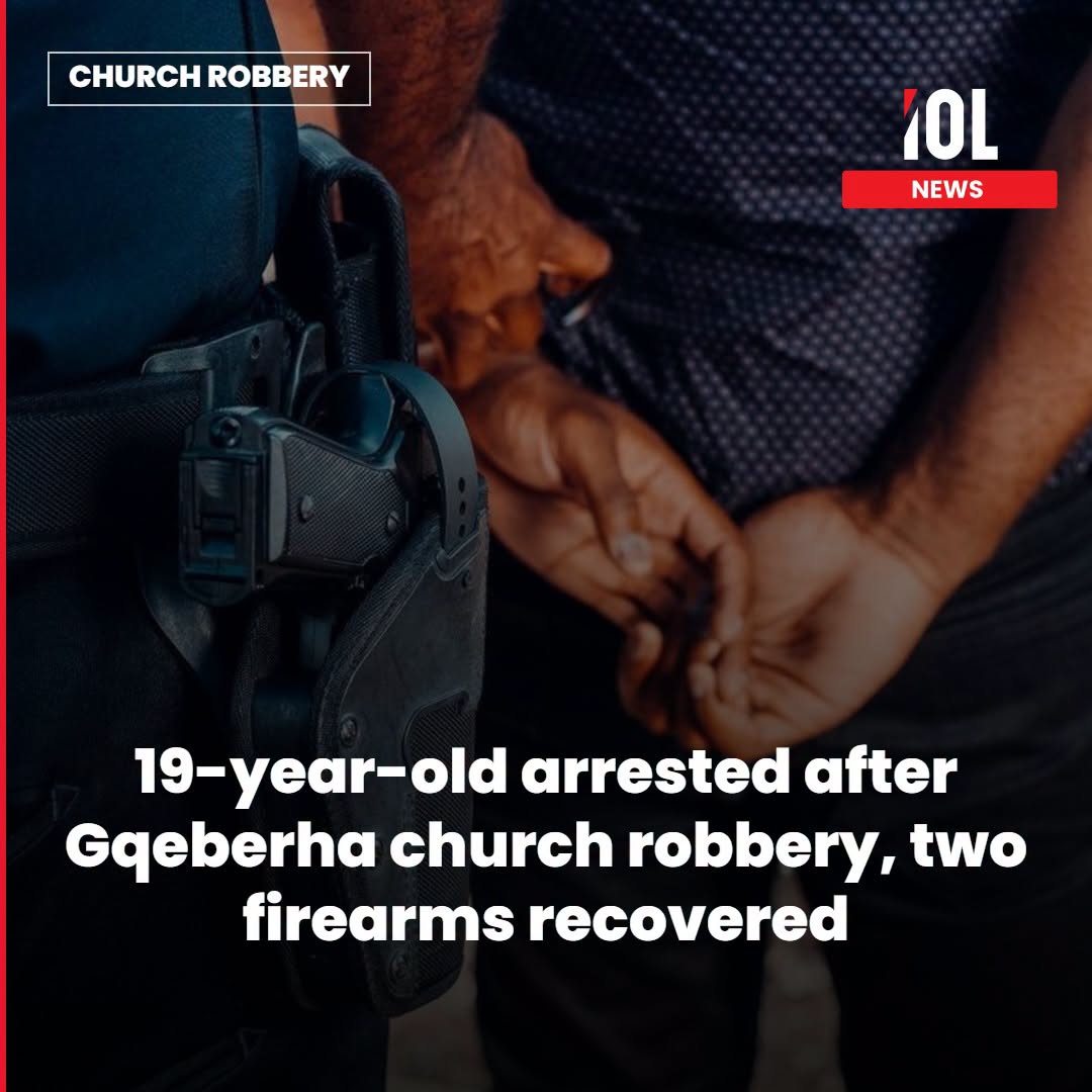 IOL's tweet photo. Gqeberha Flying Squad officers arrested a 19-year-old suspect and recovered two firearms after four armed men robbed church personnel preparing for Sunday service in New Brighton.
Read on: https://t.co/UsyrqNH1VA
#Gqeberha #NewBrighton #SAPS #ChurchRobbery https://t.co/xZFCy10FzK