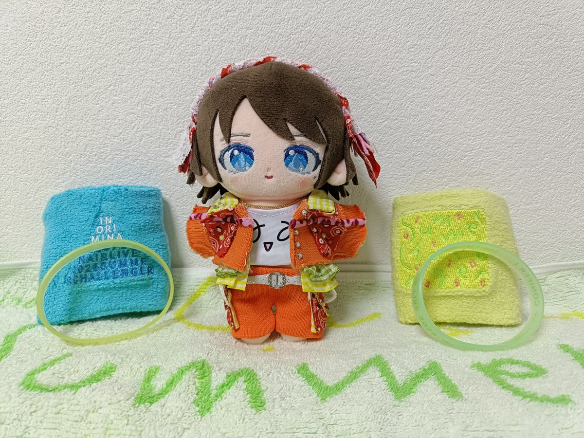 chomopple_nm7's tweet photo. ぬいのりちゃんのサマチャレ1着目のお衣装をつくりました！
開幕コイセヨオトメ最高でした🧡
くらりちゃんTシャツもいい感じ👍️
#水瀬いのり
#ぬいのり
#サマチャレ https://t.co/uPQYxOEBvg