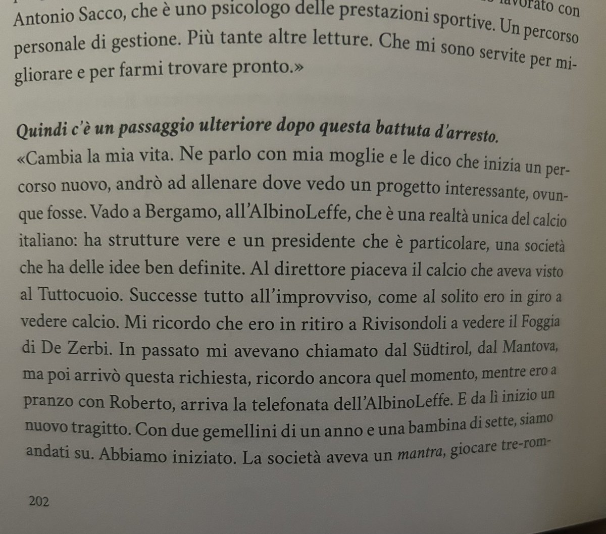 pizzigo's tweet photo. Tre anni fa scrivo un libro su Klopp: devo inserire un allenatore italiano che lo richiama. Decido di incontrare Max Alvini, che mi rilascia una intervista stupenda con passaggi clamorosi, dall’incontro con Silvio Baldini, allo studio di De Zerbi fino all’amore per Gasperini. https://t.co/SLvwnSnL1b