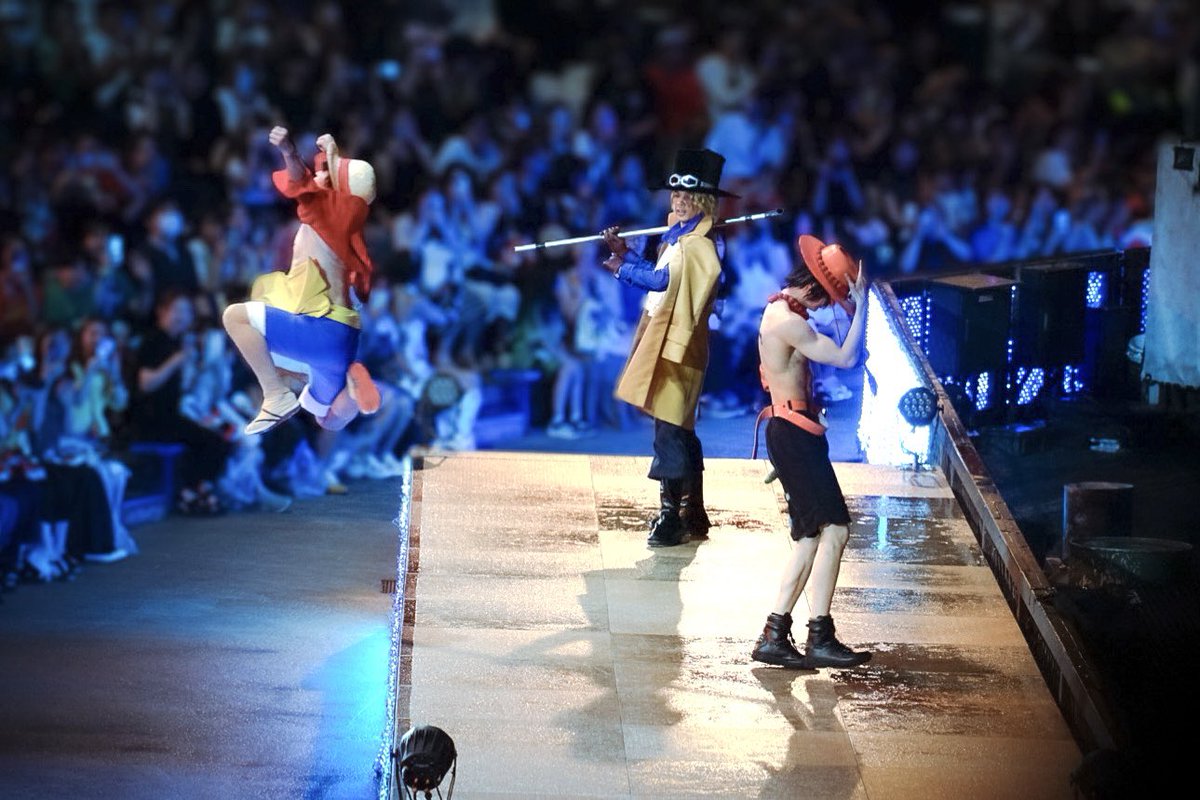 ____Ux_xU__oO's tweet photo. エースだけ後ろ向いてるのだいぶしんどい、、 https://t.co/eoiWMM4OsI