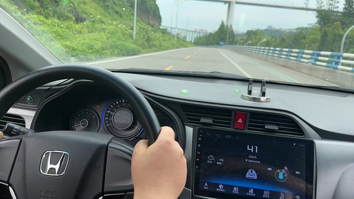 DorineFansher's tweet photo. Mi primera clase de conducir hoy! Tuve que maniobrar el coche en un espacio pequeo y me emociono mucho por seguir aprendiendo para sacar la licencia! https://t.co/BI8yr5YUD8
