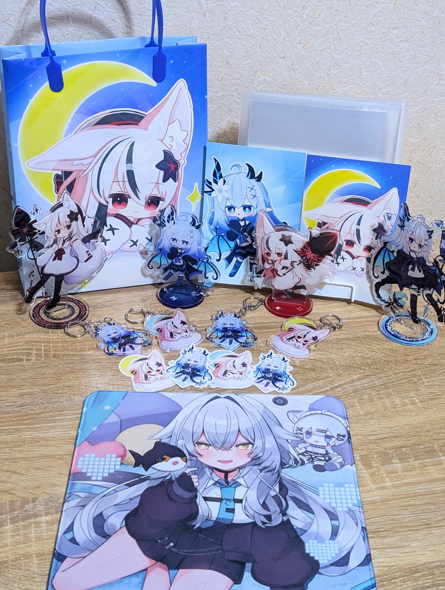 Yorph_Lead's tweet photo. BOOTHで注文してたVketRealの商品、ようやく最後のが届いた〜！
どれもかわいすぎるだろ……
#VRChat #夕時茶屋 #かるみゃ糖 @ChimuVrc67105 https://t.co/ZF6FZTGWFN