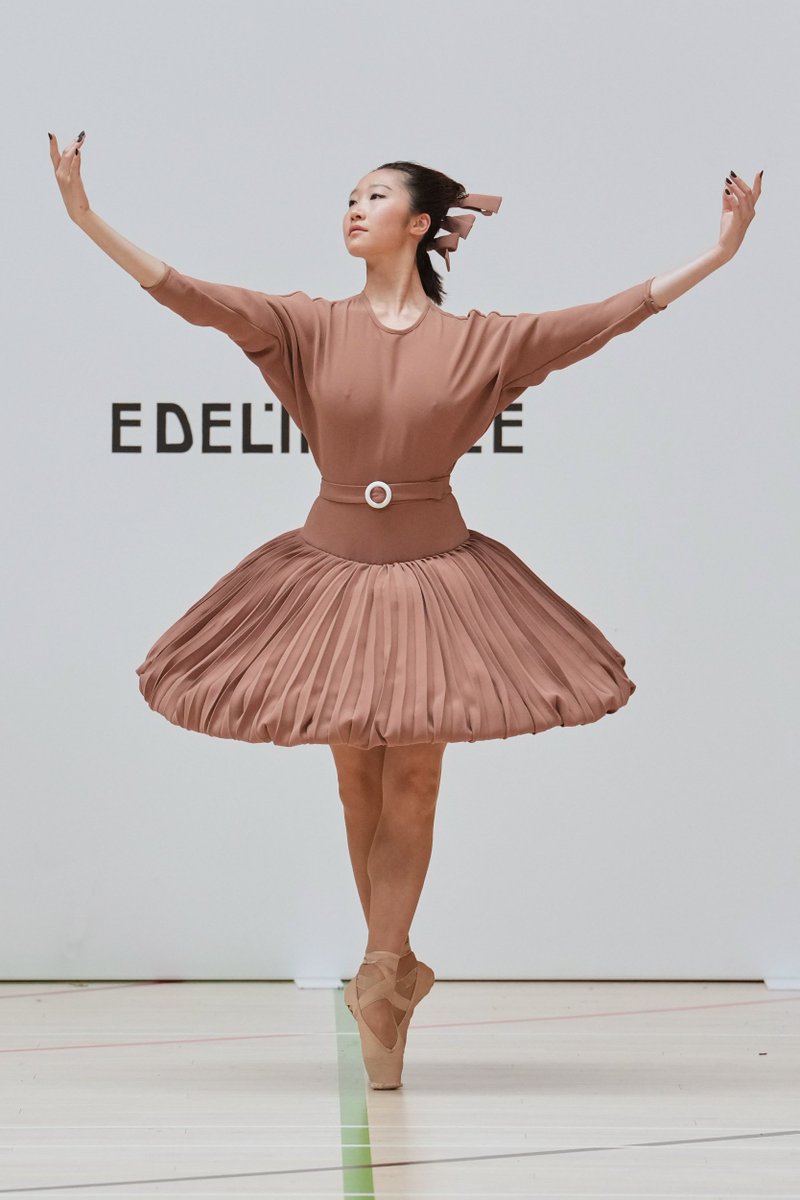 LaModeUnknown's tweet photo. The 'BALLET dancer' looks at ✨️Edeline Lee✨️ Spring/Summer 2027.🪡 https://t.co/s7yUbnk40c