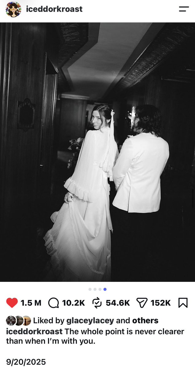 Memento_Annus's tweet photo. wtf do you mean it’s been a year since they got married ☹️ https://t.co/34ah1DtWWh
