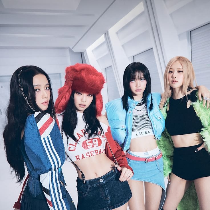 VaelisFox's tweet photo. My most streamed Blackpink solo members:

#1. Lisa (449)
#2. Rosé (156)
#3. Jennie (145)
#4. Jisoo (24) https://t.co/LlsosFMPcG