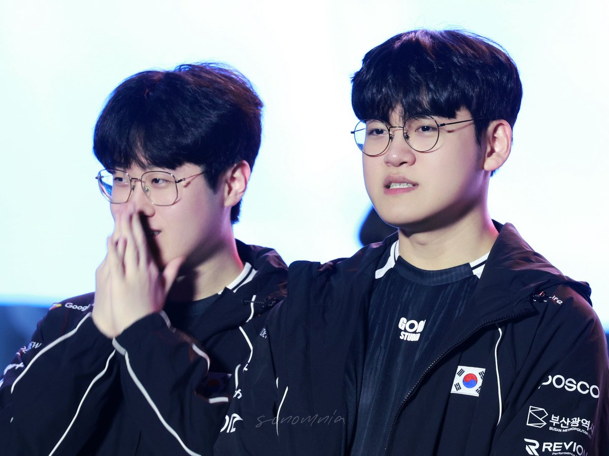 Vislat98's tweet photo. 260920 KOR vs VIE

🐷🐷
#zeus #gumayusi https://t.co/JPRwqU9Cme