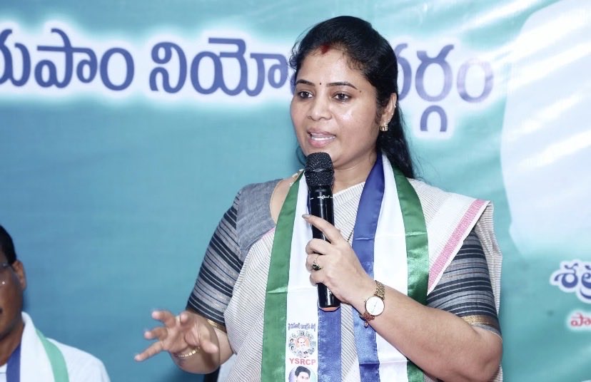 PushpaSreevani's tweet photo. స్థానిక సంస్థల ఎన్నికలకు కార్యకర్తలను సంసిద్ధం చేస్తూ ఈరోజు జియమ్మ వలస మండల వైఎస్ఆర్ కాంగ్రెస్ పార్టీ విస్తృత స్థాయి సమావేశం నిర్వహించడం జరిగింది. 
#YSRCongressParty https://t.co/Laj8T1IUQN