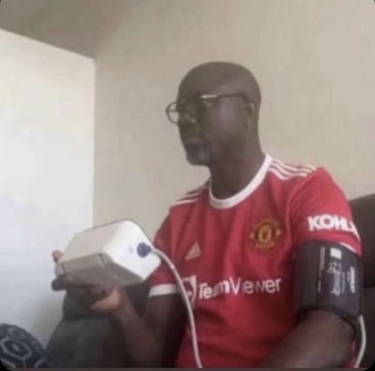 krowbewav's tweet photo. Literally man United fans rn😂
Fulham chwaki https://t.co/kPY5eJgUuZ