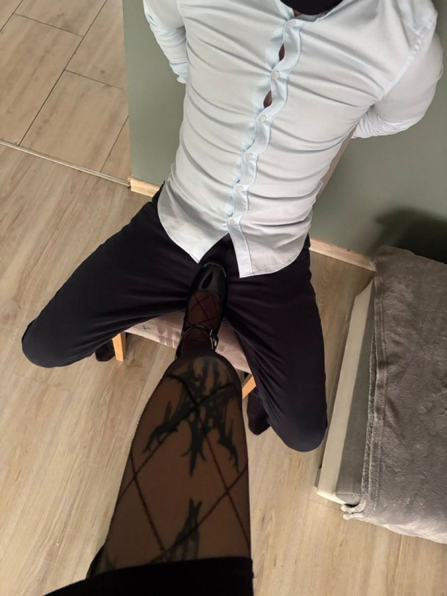 ChastityGoh6q5's tweet photo. 👠 Elegant. Demanding. Unapologetically dominant.

You don’t get to demand my attention—you earn it. I value discipline, loyalty, and complete respect for my boundaries.

If you know how to serve with devotion, perhaps you’ll earn a place at my feet. 🖤 https://t.co/hUVd9No3sh