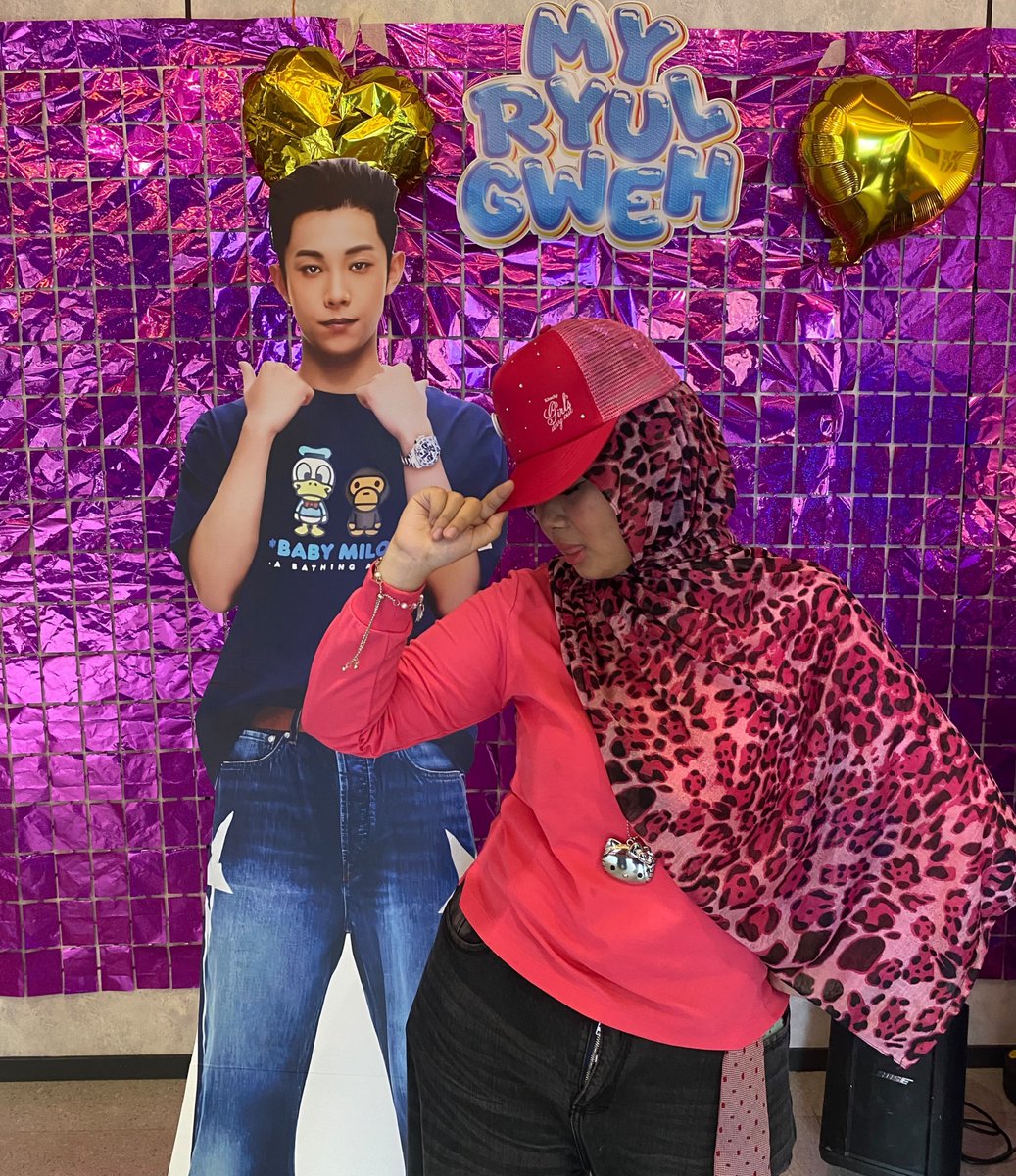 nyulfisipp's tweet photo. me at hajatan my ryul gweh
#MYRYULGWEH #CENTRYUL https://t.co/XXNmjQk8YP