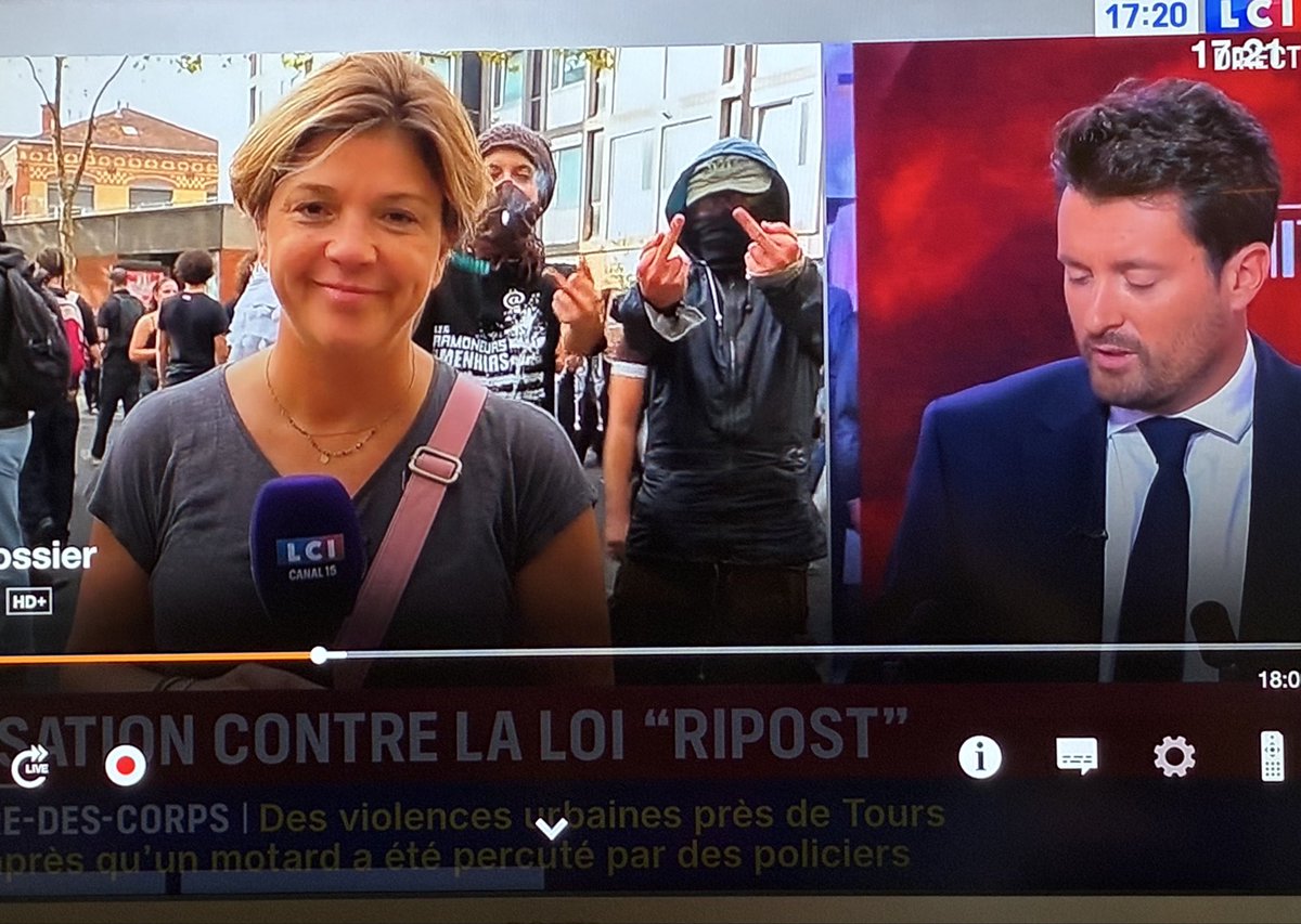gilles_waza's tweet photo. Le respect des journalistes de la liberté de la presse et de l’amitié selon #LFI  #ripost. #paris https://t.co/GXwYLt9GQC