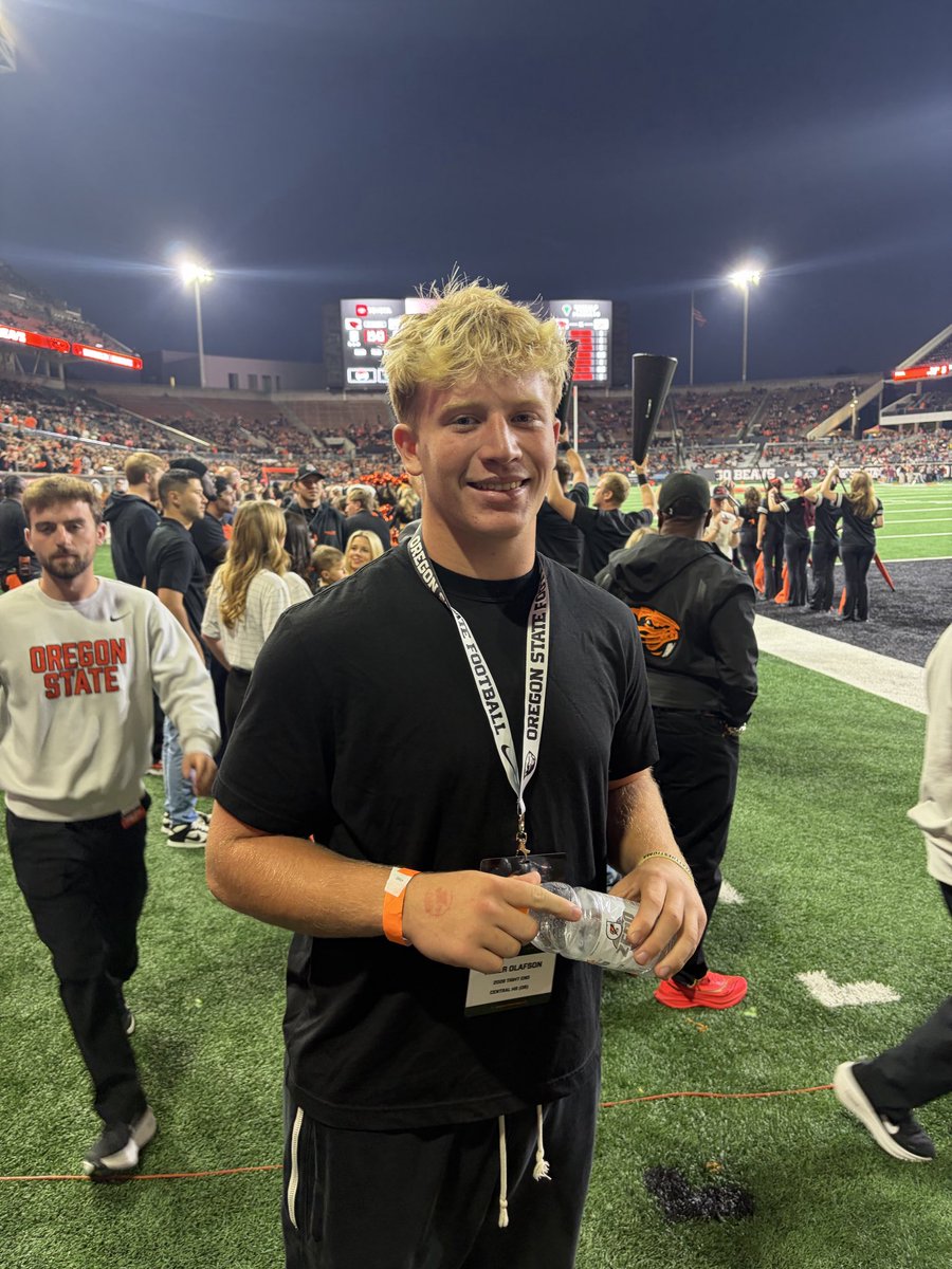 olafson_tyler's tweet photo. Had a great time at @BeaverFootball game. Thank you @Coach_JTGreeno for the game day invite. Great win and go beav’s🦫!!!!
#AGTG https://t.co/oodIAbP8aG