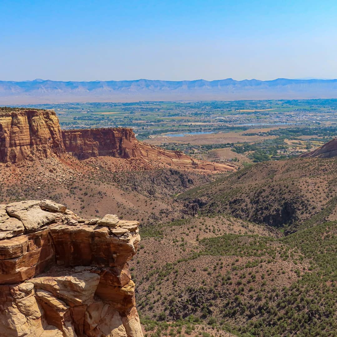 YuriSake0m's tweet photo. After years of passing the Colorado National Monument exit on I-70, I finally visited. It exceeded all expectations—like Monument Valley, Canyon de Chelly, and Mesa Verde. I’ll definitely be back. https://t.co/tlze5xZYWF