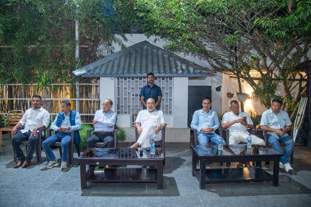 NBirenSingh's tweet photo. Had a meaningful interaction with youths from diverse background at my residence today. Encouraged to hear their thoughts, aspirations and perspectives on the issues that matter to them.

I have always believed that listening to our youth is essential. Their dreams and ideas must find space in our collective efforts to build a peaceful, progressive and prosperous society.