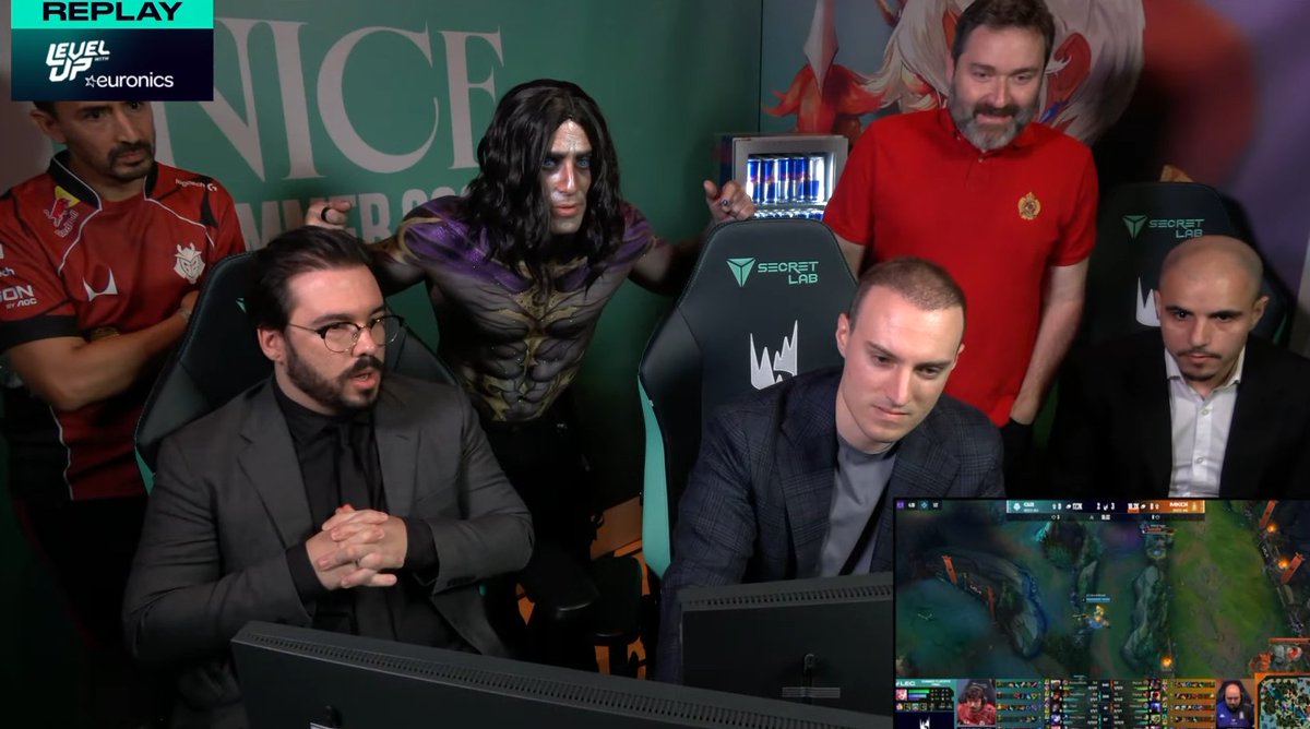 LEC's tweet photo. when your custom character appears in a cutscene https://t.co/JhfYvg1drs