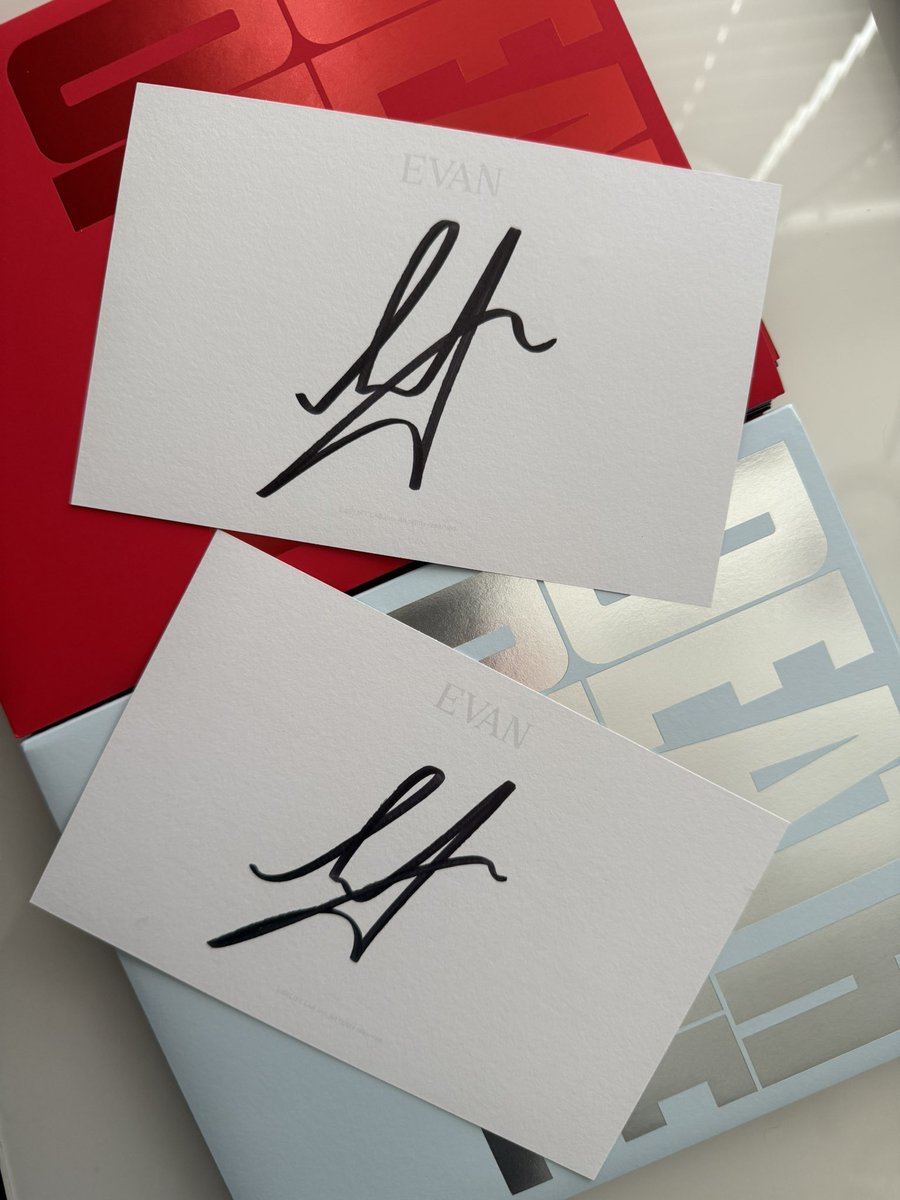 evanlyever's tweet photo. #evan ‘death of me’ signed postcard preview!

© qxyoonjix https://t.co/Tqo5Qjnljk