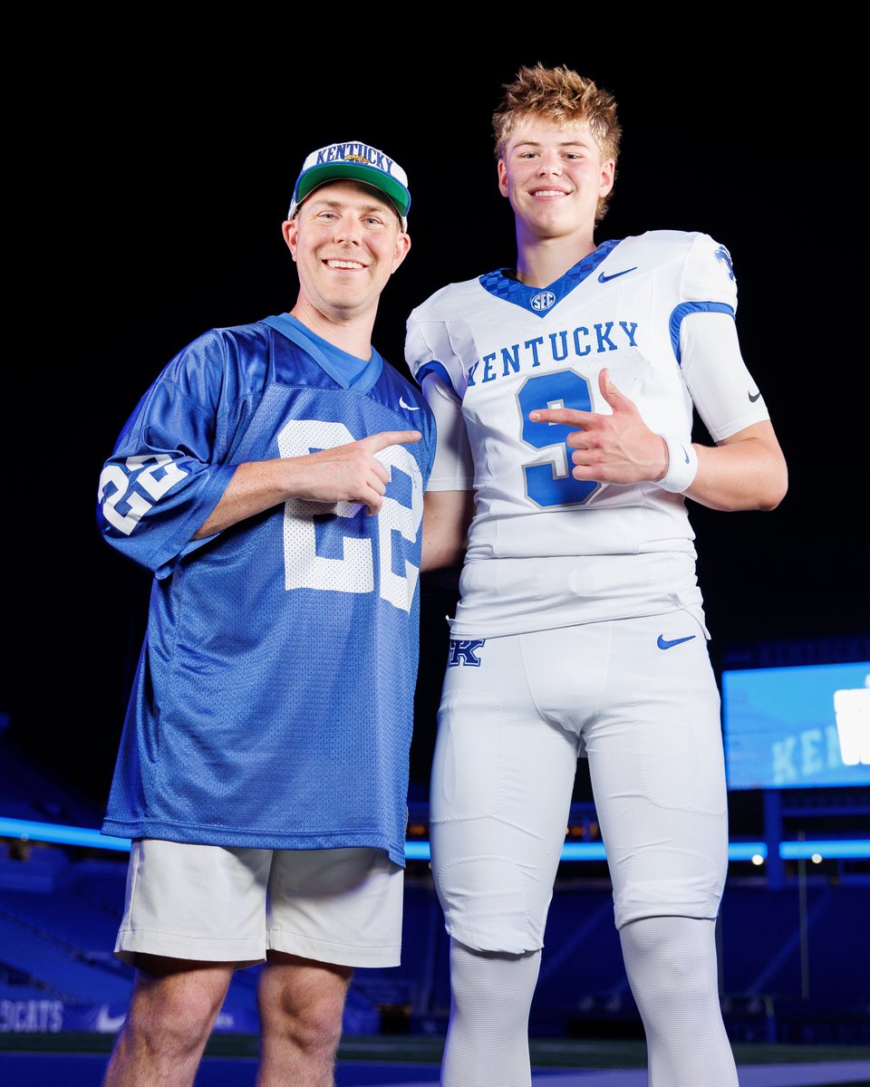 JakeNawrot's tweet photo. @CoachJoeSloan @CoachWillStein @Coach_NateD Let’s gooooo! Congrats on the huge dub! @UKFootball https://t.co/CliKzlS86D
