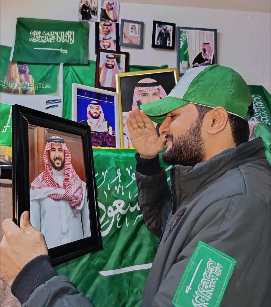 kbsalsaudFAN's tweet photo. @modgovksa اللهم انصرهم،وثبت أقدامهم، اللهم كن معهم ولا تكن عليهم، اللهم وحد كلمتهم وفرق صفوف أعدائهم..
@kbsalsaud
@modgovksa
@Badermasaker
@KingSalman
@AbdulazizSNA
#السعوديه_خط_احمر
#السعودية_العظمى
#السعودية https://t.co/U5o5HzExdD