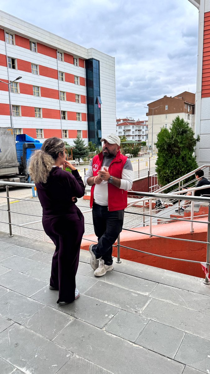 GSB_TurhalGM's tweet photo. 🎒 Seninle Daha Güçlüyüz! 💙

İlçemize yeni gelen üniversite öğrencilerimizi sıcak bir şekilde karşıladık. 🤗
Yeni başlangıçlarında her zaman yanınızdayız! ✨

#GSBGM https://t.co/Gd1IjwL73a