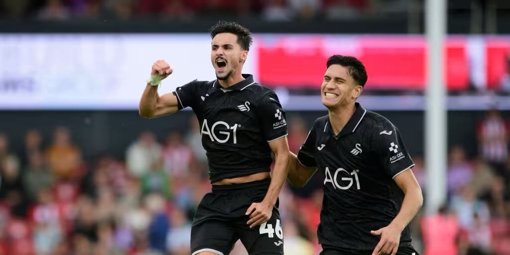 onlyswanss's tweet photo. 📊| 𝗦𝘁𝗲𝗽𝗵𝗲𝗻 𝗘𝘂𝘀𝘁𝗮́𝗾𝘂𝗶𝗼 𝘃 𝗟𝗶𝗻𝗰𝗼𝗹𝗻 𝗖𝗶𝘁𝘆

Goals: 1 ⚽️
Touches: 55
Accurate Passes: 37/42 (88%)
Passes in Opposition Half: 20/23 (87%)
Key Passes: 1
Possession Lost: 9
Defensive Contributions: 3
Interceptions: 1
Blocked Shots: 1

A first Swansea City goal for Stephen Eustáquio. 🇨🇦🦢