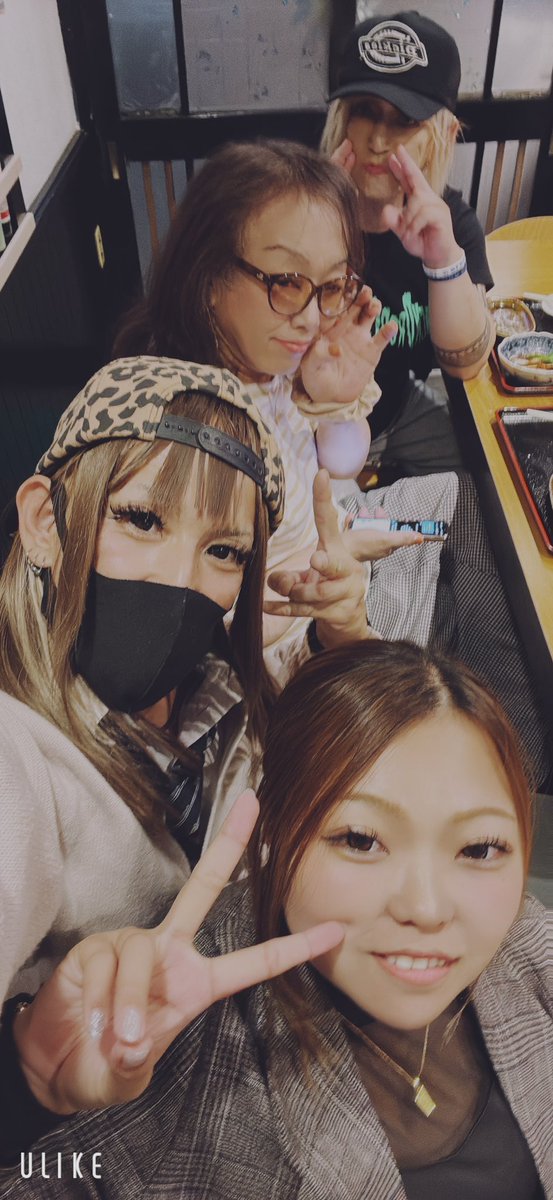 Kanahei0510's tweet photo. 姫路の花火大会終わってハーバーランドいって神戸で晩御飯にマダムメリーさんデート🙂🙂
キラさんとタマちゃんに会えたでー👍👍
大阪はさすがにいかなんだ（笑） https://t.co/573DwPPCKt