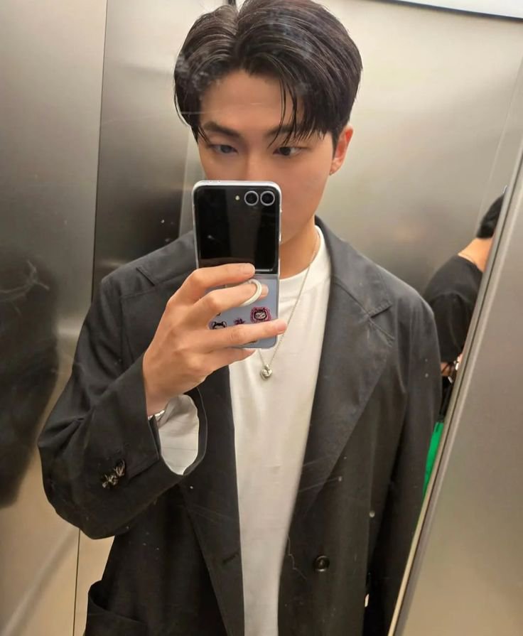 vjoonism's tweet photo. joon and his cutieful phone covers ☹️ https://t.co/Y8jcSRrs2r