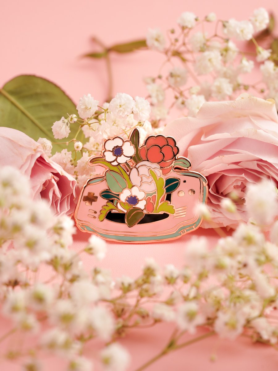 meyoco_'s tweet photo. floral boys 🌸 september 26 https://t.co/vYCn4ImENK