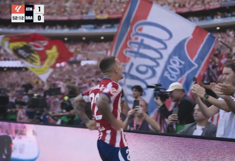 BarcaUniversal's tweet photo. 🚨 RIVAL WATCH: Real Madrid are LOSING to Atlético Madrid. https://t.co/JY3dmH5IxB