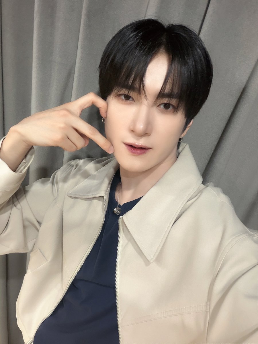 TRENDZ_OFFCL's tweet photo. [#윤우] 내 계절이다🐺🖤

#FROM_TRENDZ #TO_FRIENDZ #TRENDZ #트렌드지 https://t.co/likh7Nf6Kb