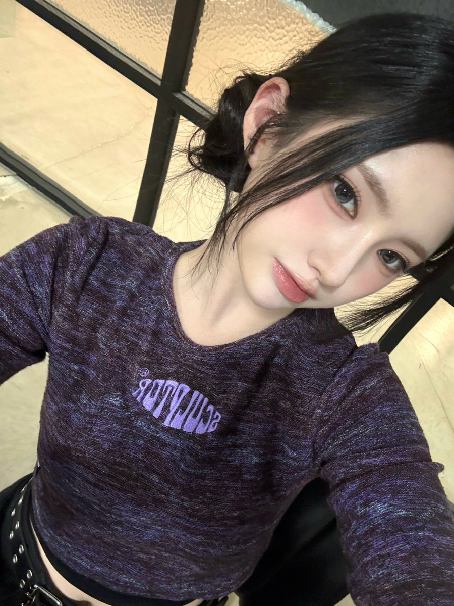 I_I_I_official's tweet photo. [ #태리 ]
HAPPY BIRTHDAY to TAERI🐱🎉
Special Selfie from #TAERI📸
21 SEP 2026

🎂 Birthday Live on Instagram, TikTok, YouTube
👉 21 SEP 2026, 5 PM (KST)

TAERI와 함께하는 특별한 생일 라이브🎀
많은 관심과 사랑 부탁드립니다✨

#iii #아이아이아이
#HBD #HAPPYBIRTHDAY https://t.co/jbYsy9uP73