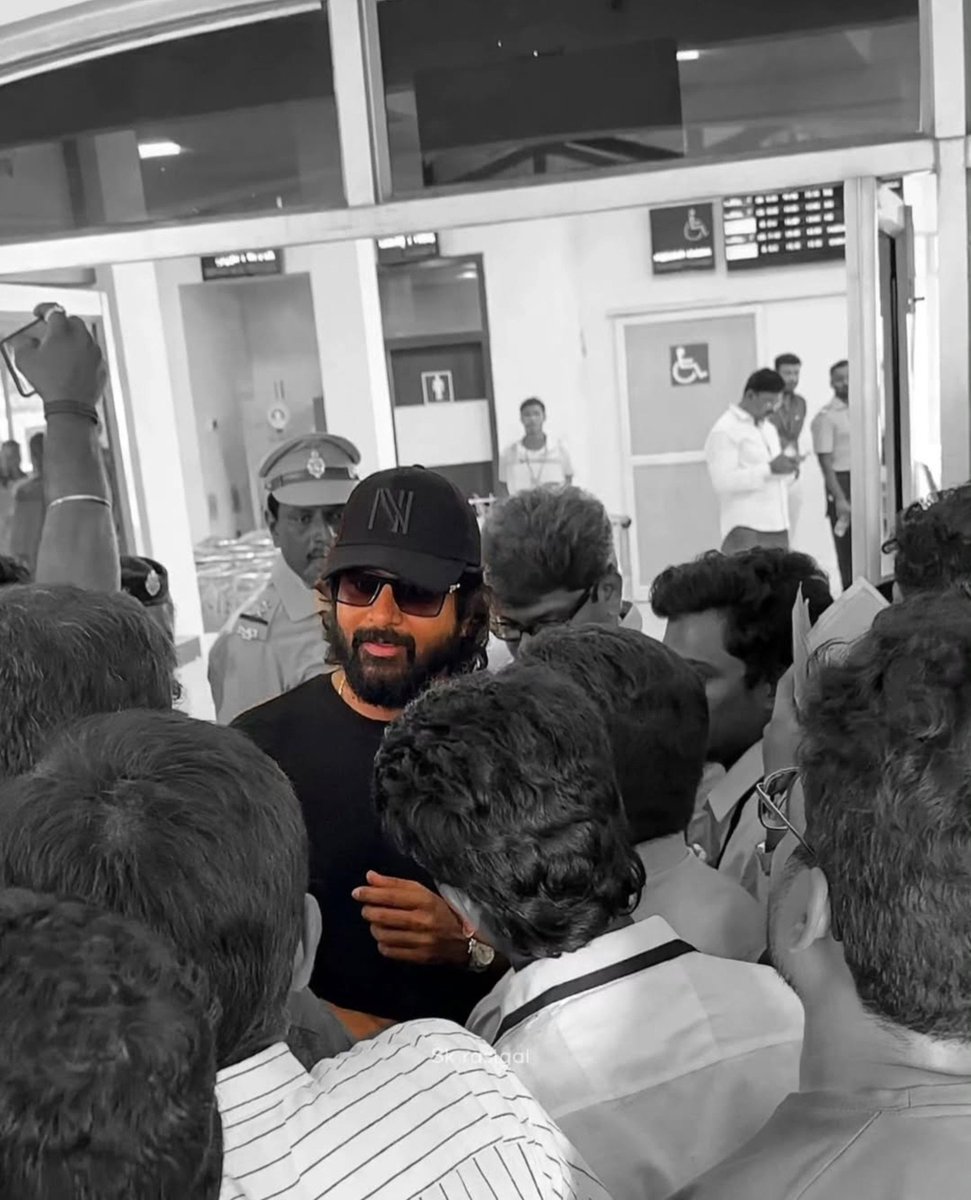SK_Mahesh23's tweet photo. SWAGkarthikeyan!🤟🏻🔥

#SK27 - 🧑🏻‍🍳⏳💥 https://t.co/qwhtDVfLt0